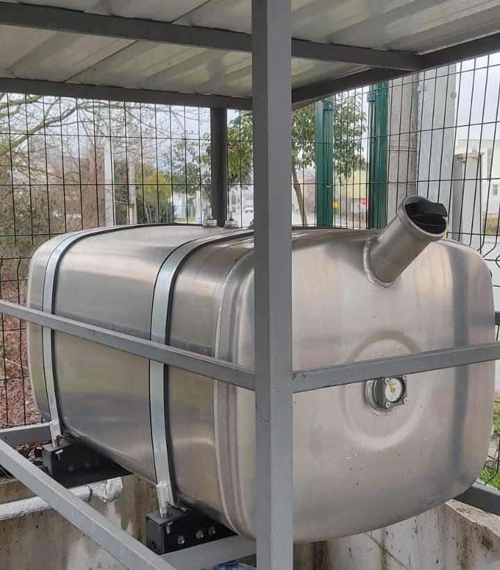 jeneratör deposu generator fuel tank